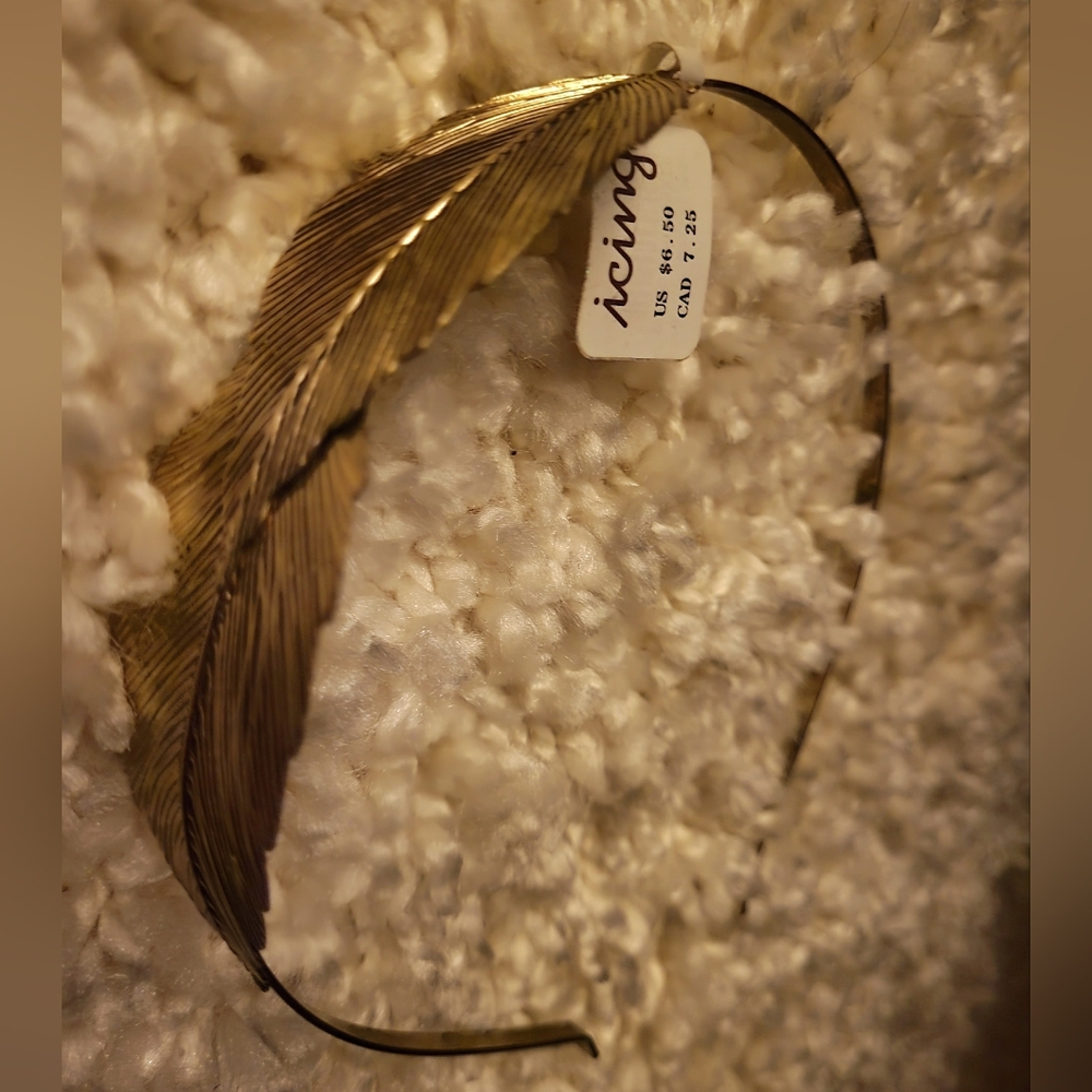 Icing Metallic Gold Feather Hairband